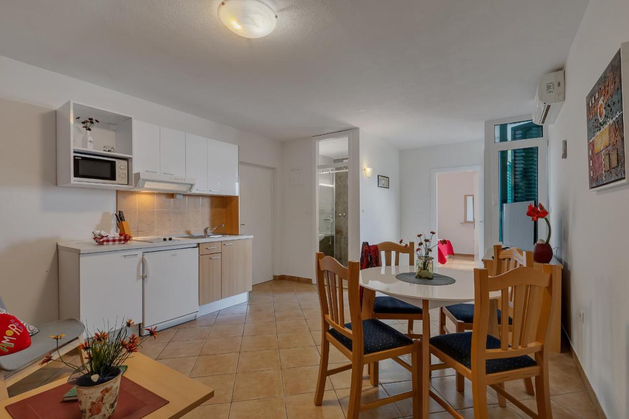 Apartments Vranjes Brela Extérieur photo