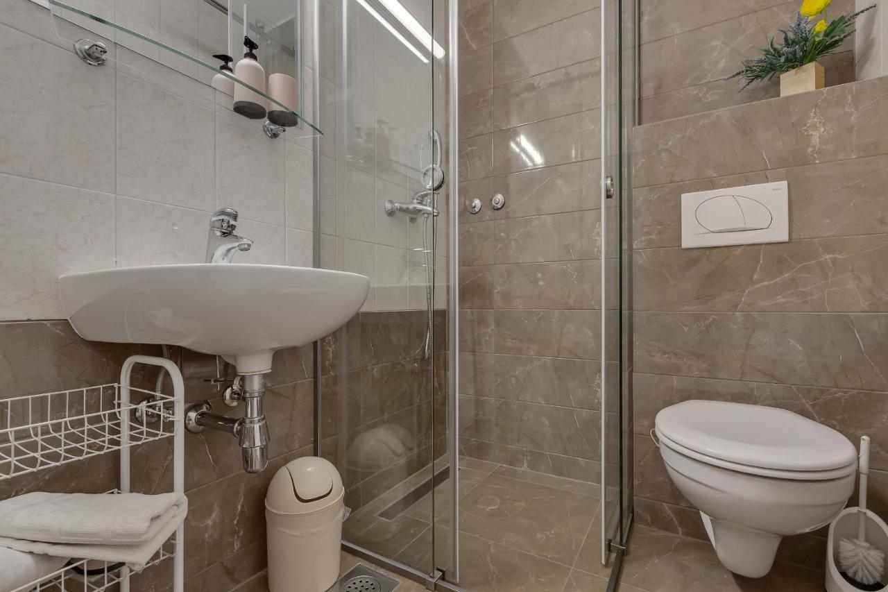 Apartments Vranjes Brela Extérieur photo