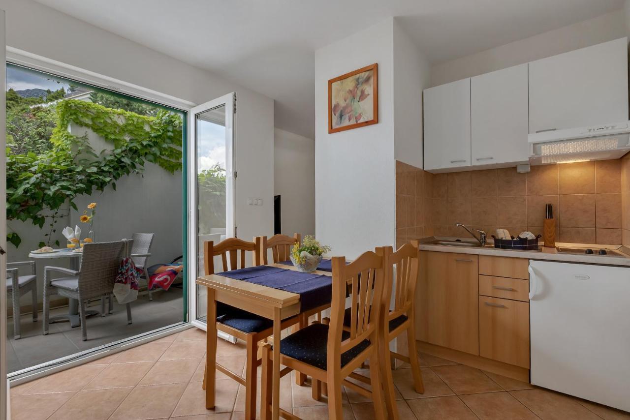 Apartments Vranjes Brela Extérieur photo